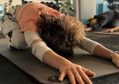 YOGA TREINA